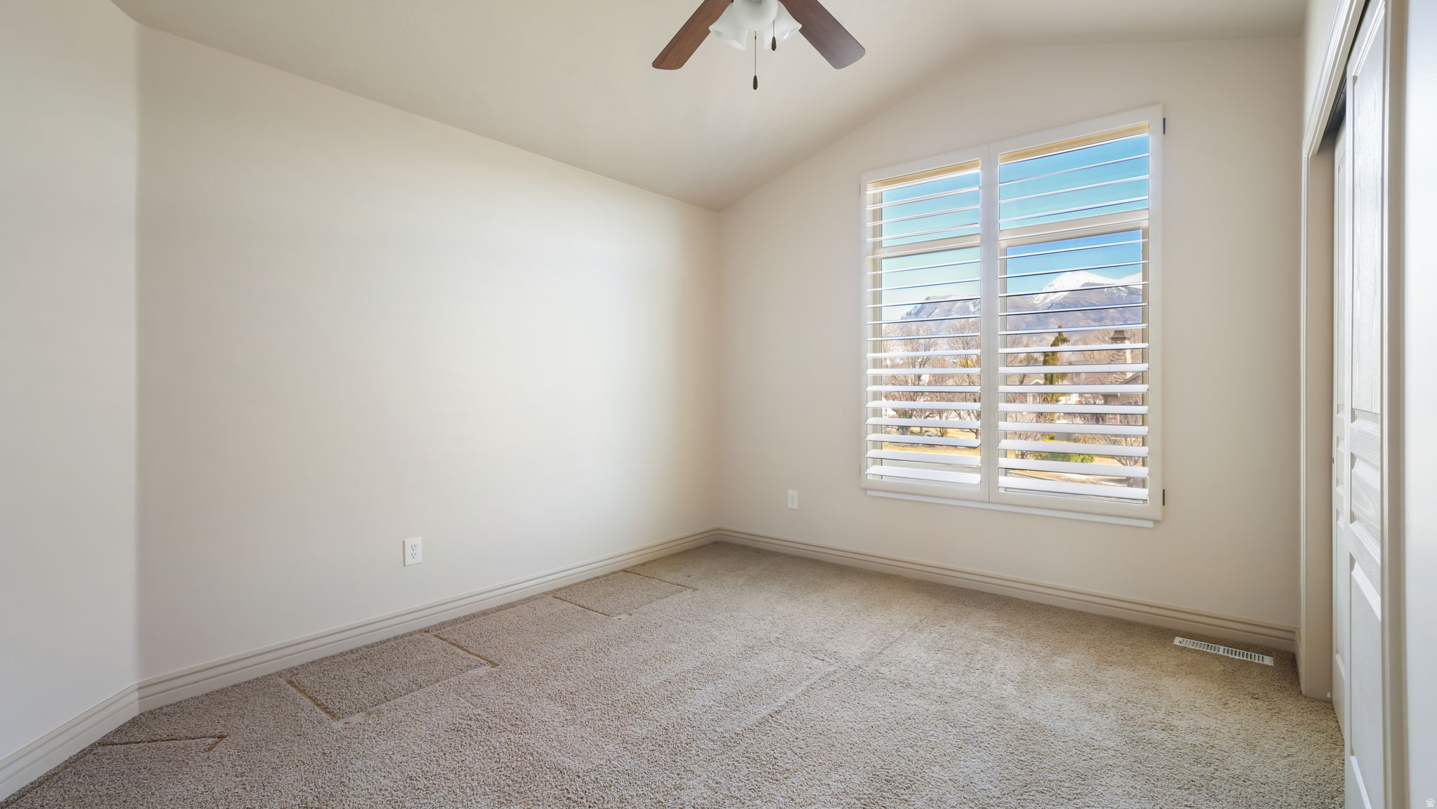 HUNTERS GROVE - Residential