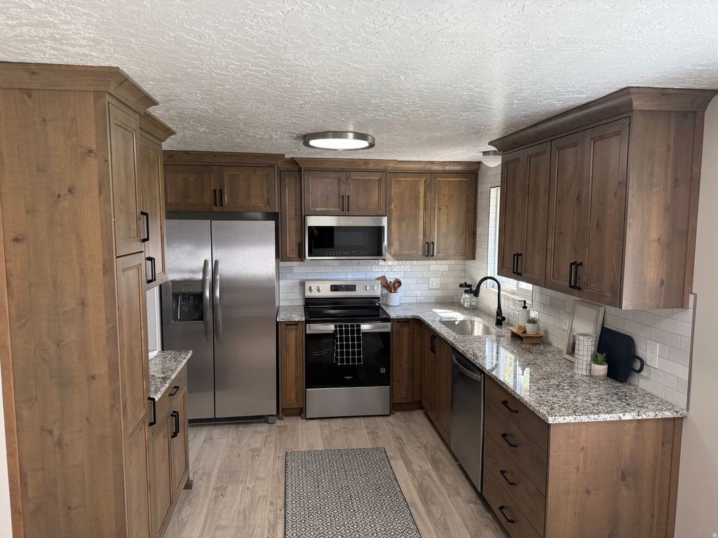 Photo of 600 MAPLE DR N, Smithfield, UT 84335 (MLS # 2147750)