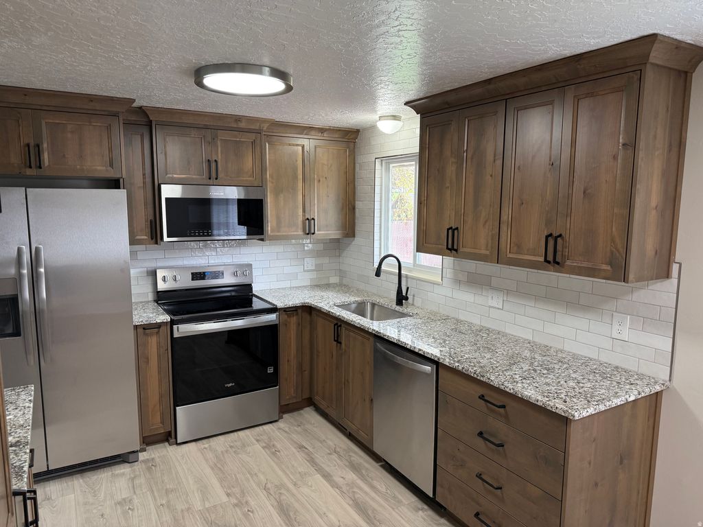 Photo of 600 MAPLE DR N, Smithfield, UT 84335 (MLS # 2147750)