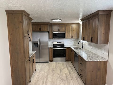 Photo of 600 MAPLE DR N, Smithfield, UT 84335 (MLS # 2147750)