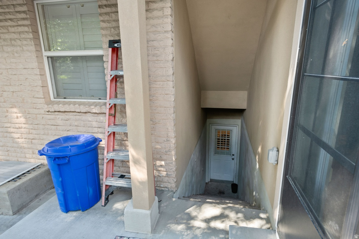 EMERALD HILLS - Residential