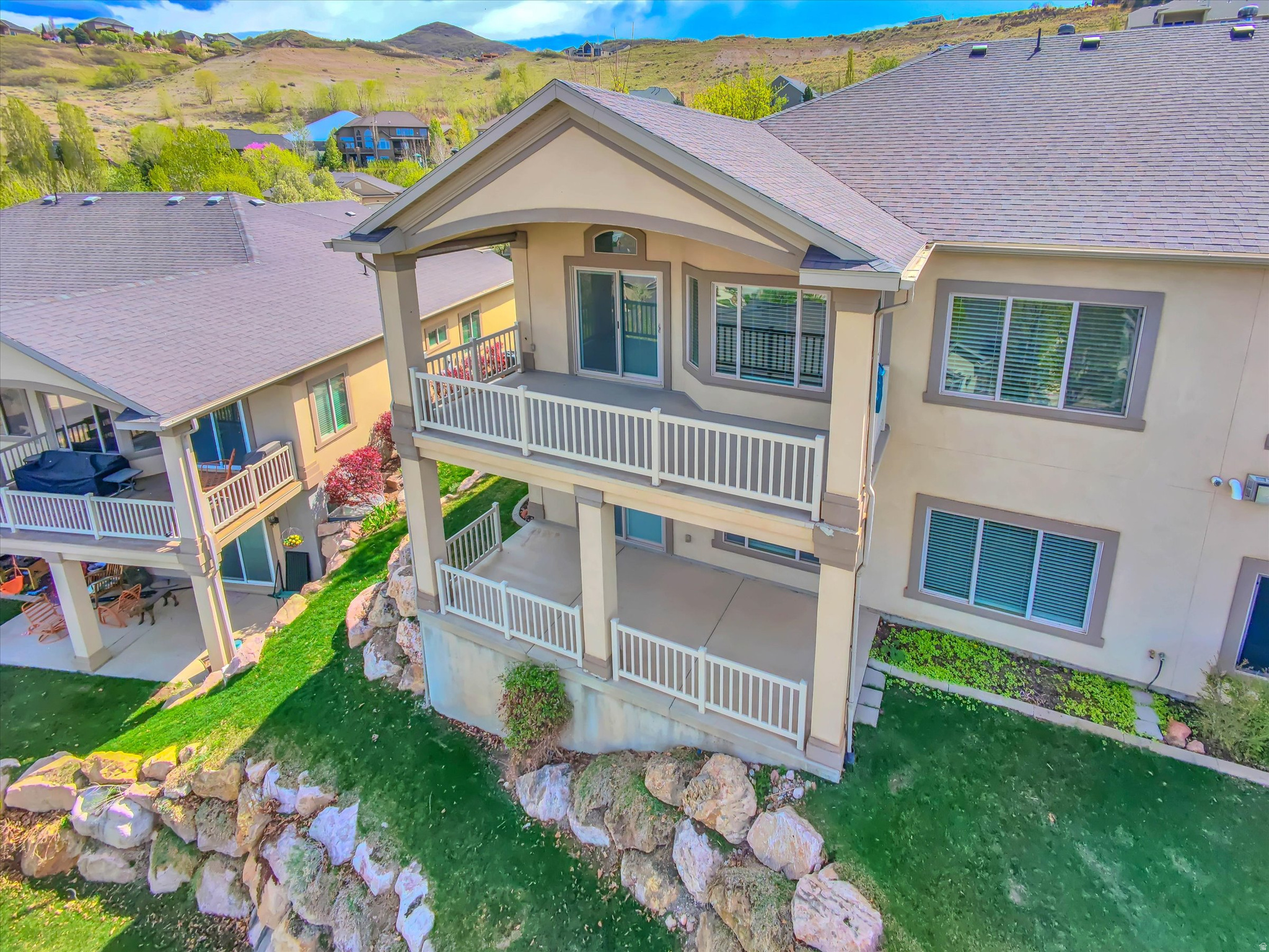 EDGEWOOD ESTATES - Residential Income