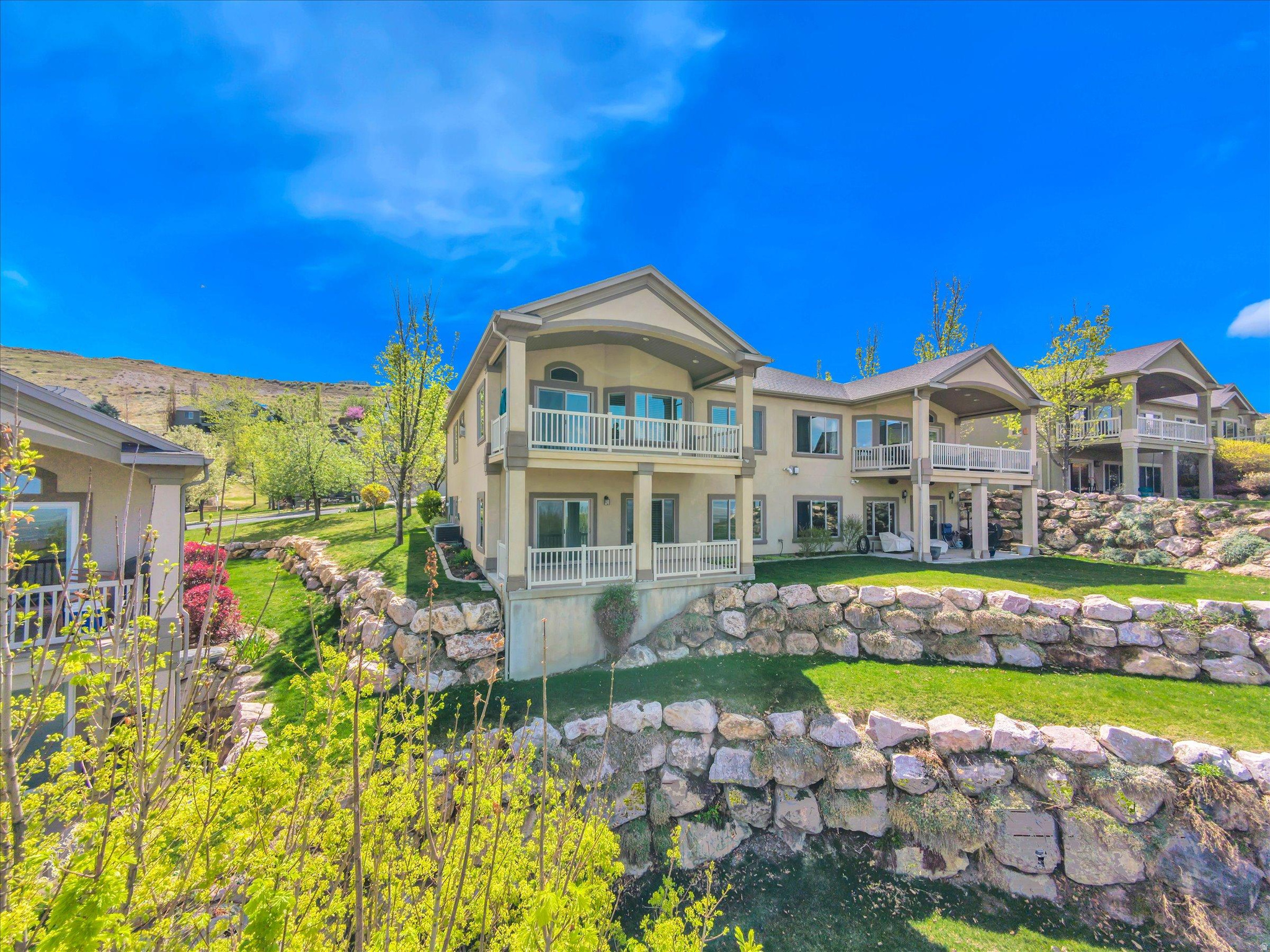 EDGEWOOD ESTATES - Residential Income