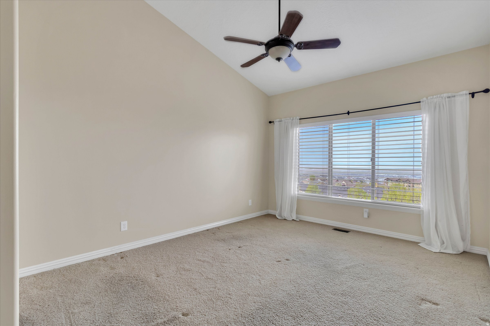 EDGEWOOD ESTATES - Residential Income