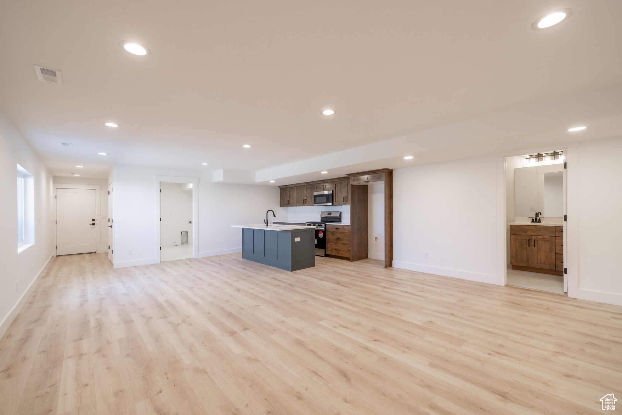 SUNNYSIDE ESTATES SUBDIVISION - Residential