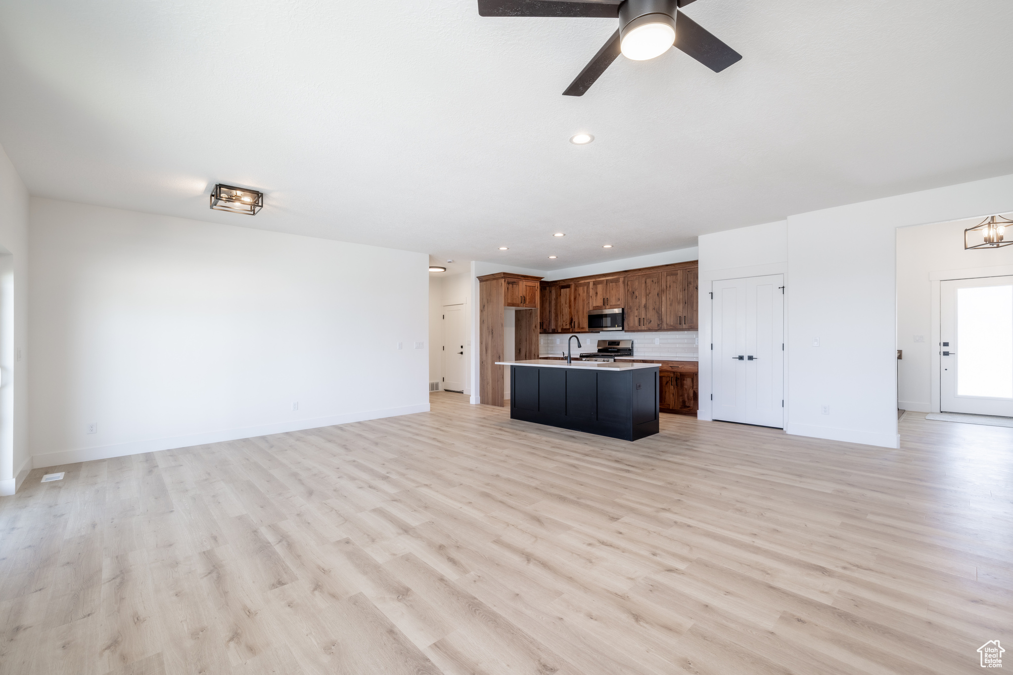 SUNNYSIDE ESTATES SUBDIVISION - Residential