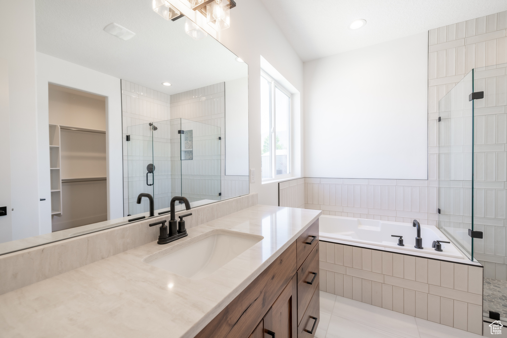 SUNNYSIDE ESTATES SUBDIVISION - Residential