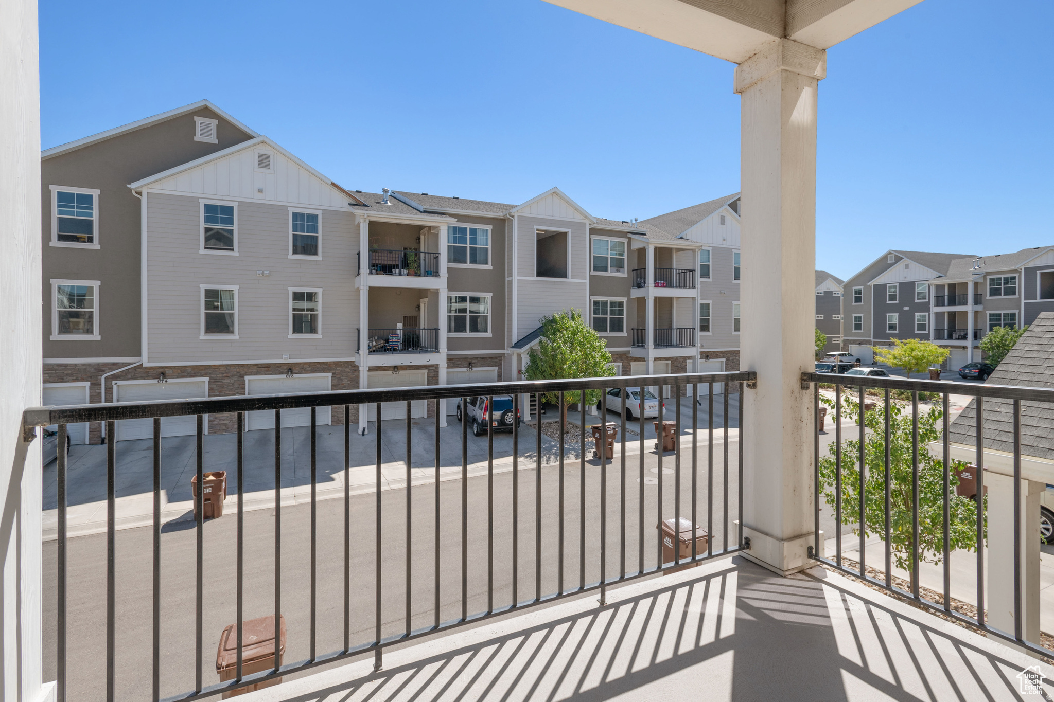 PRESERVE WATERS EDGE - Residential