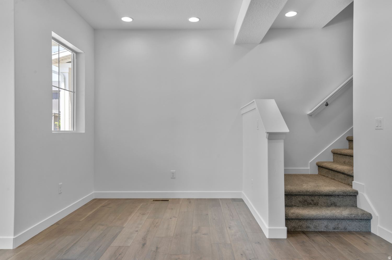 OVERLAND TOWNS V2 408 - Residential