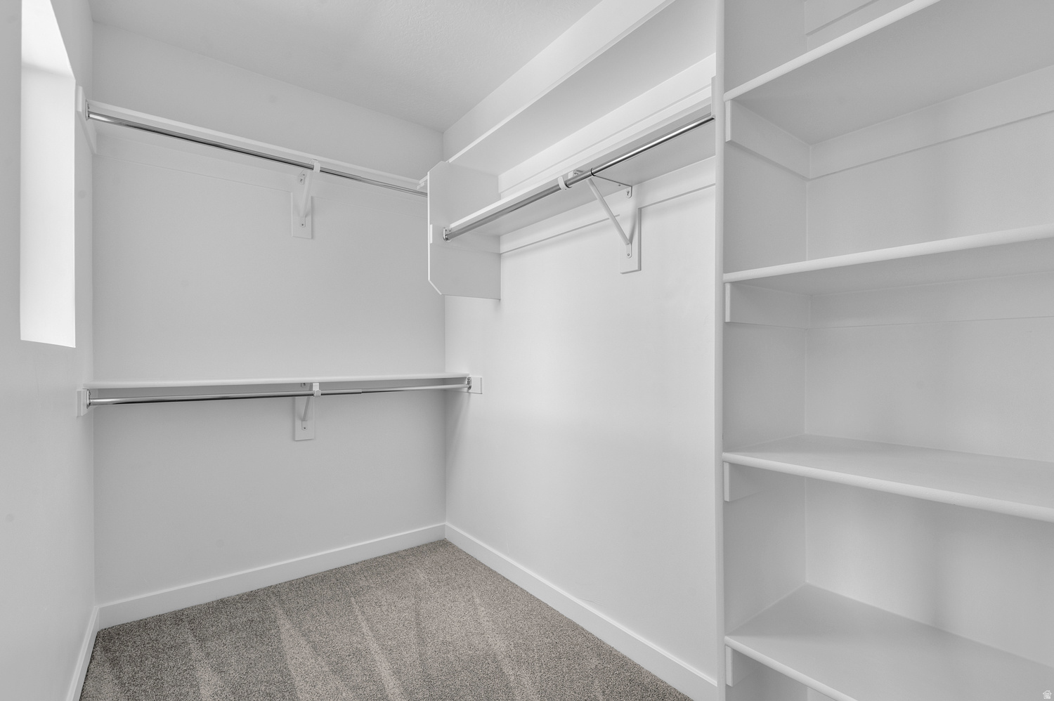 OVERLAND TOWNS V2 408 - Residential