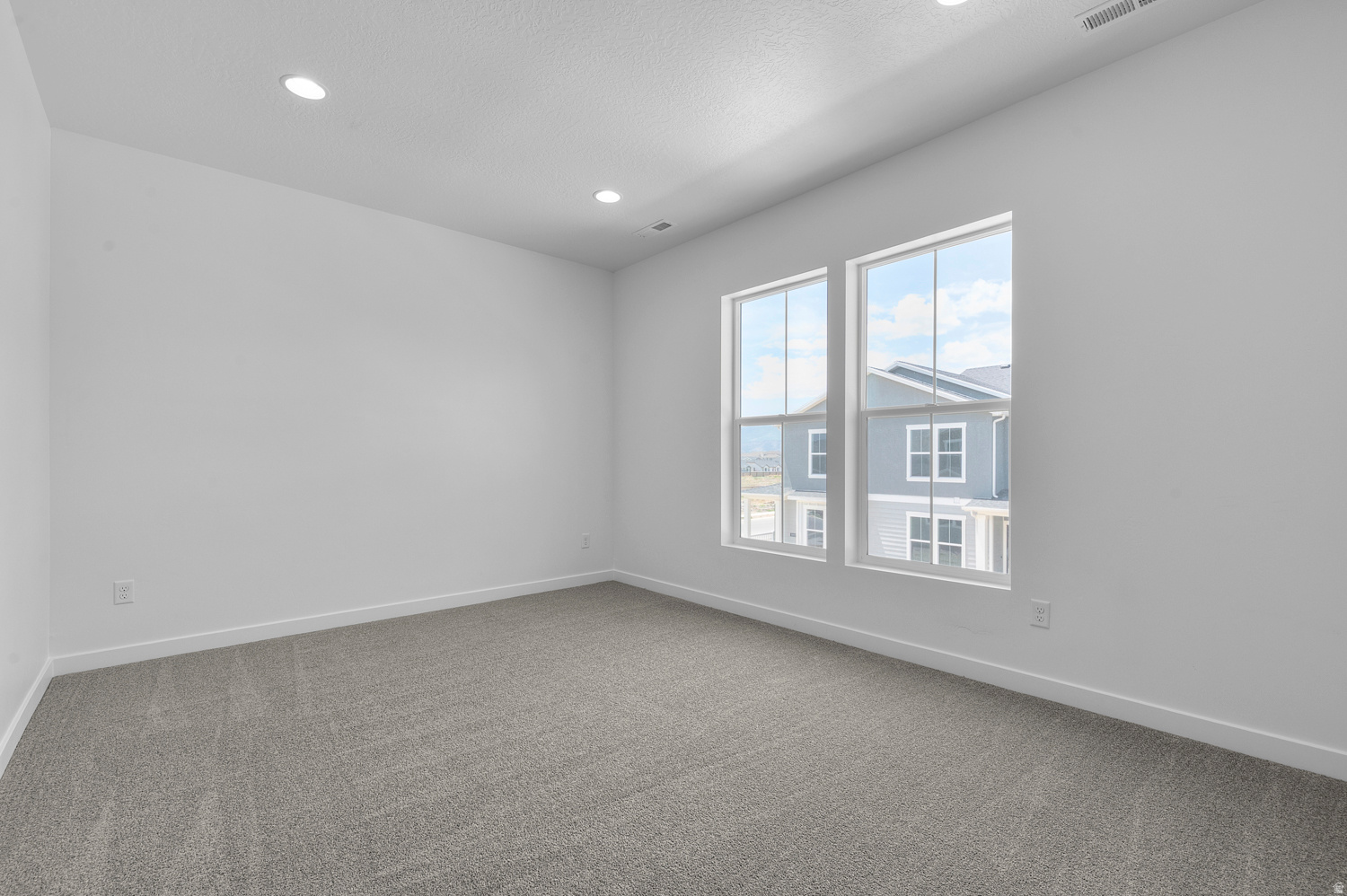 OVERLAND TOWNS V2 408 - Residential