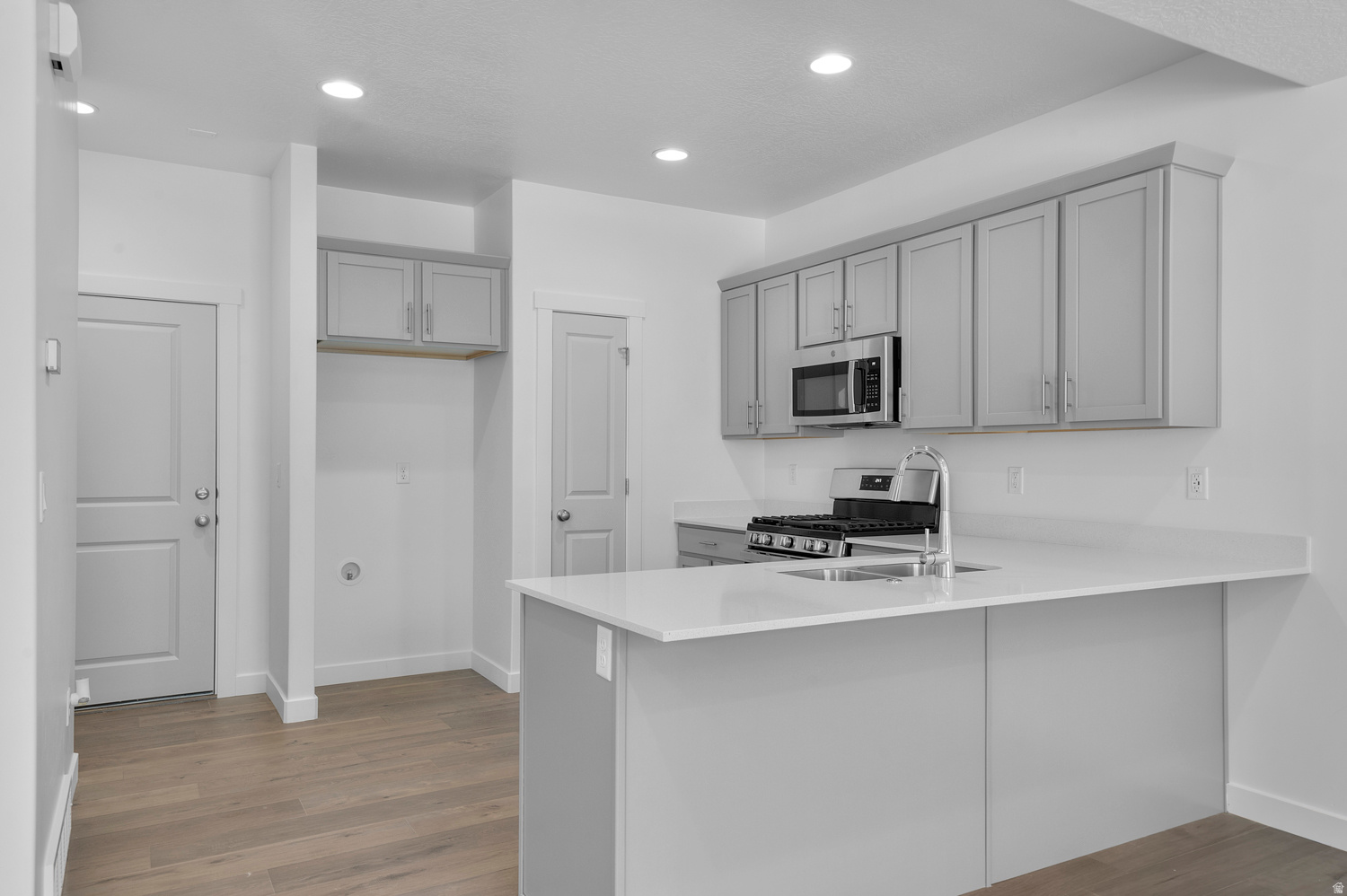 OVERLAND TOWNS V2 408 - Residential