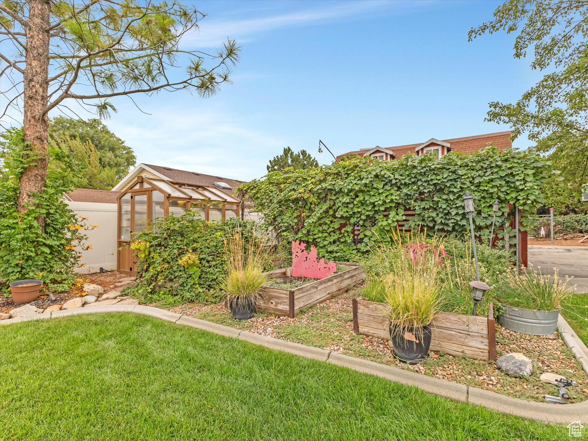 BONANZA ACRES - Residential