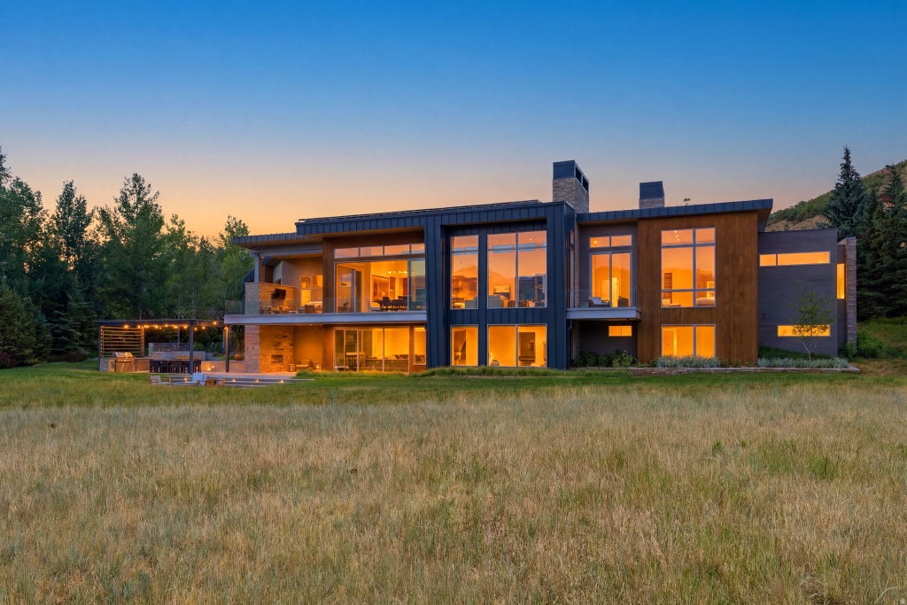 Photo of 2383 N LAKEVIEW CT, Park City, UT 84060 (MLS # 2175422)