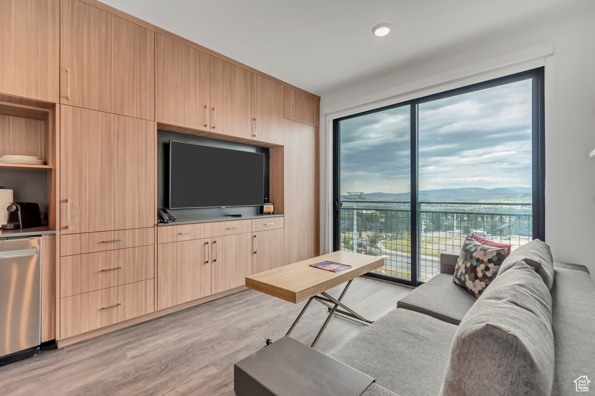 YOTEL - Residential