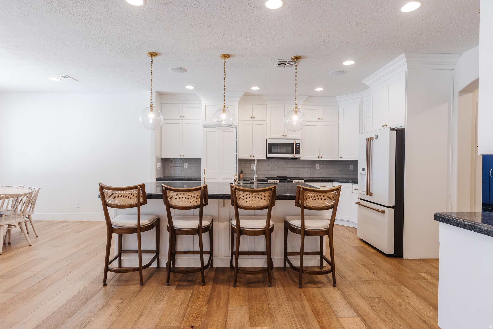 DESERT FIELDS - Residential