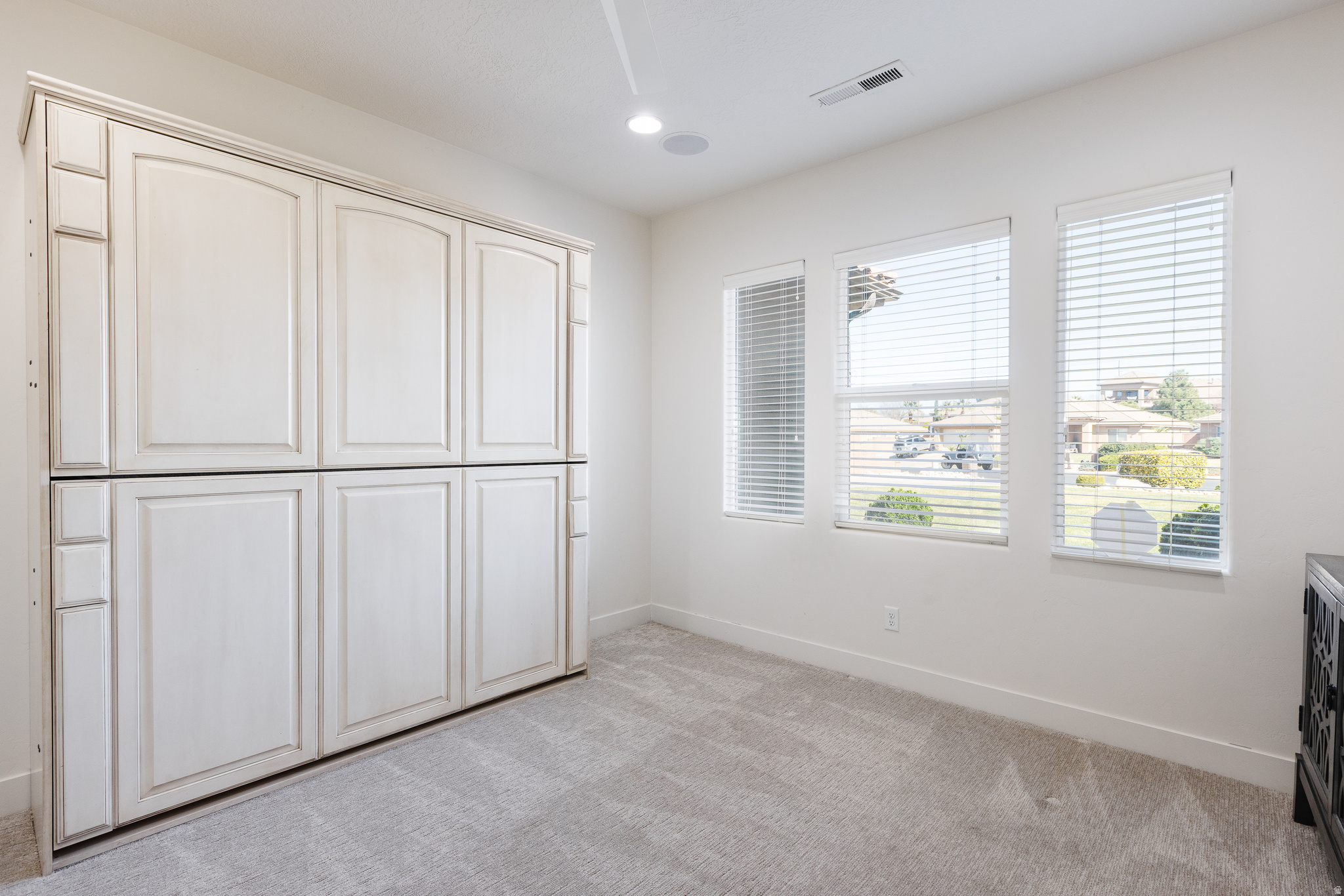 DESERT FIELDS - Residential