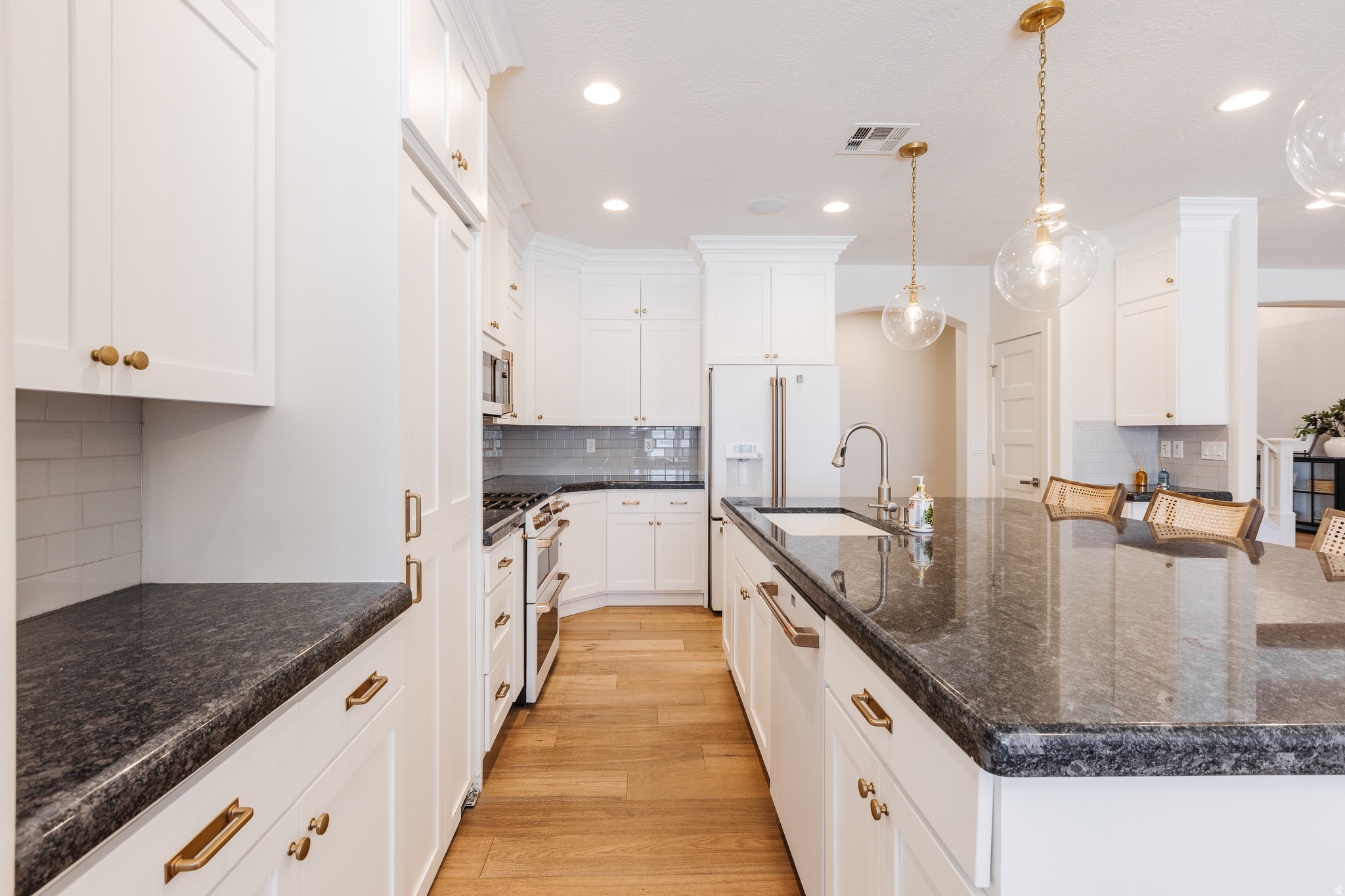 DESERT FIELDS - Residential