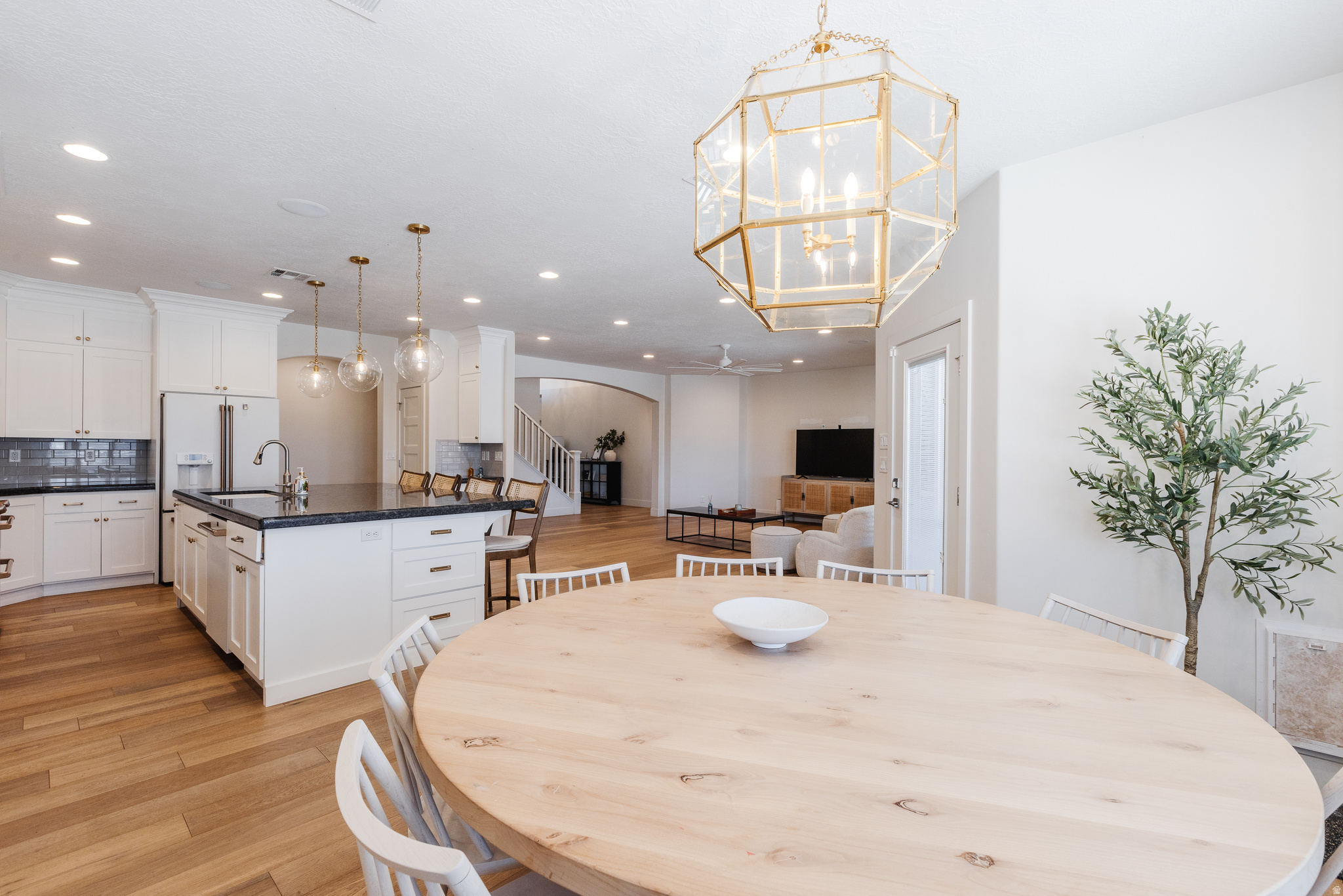 DESERT FIELDS - Residential