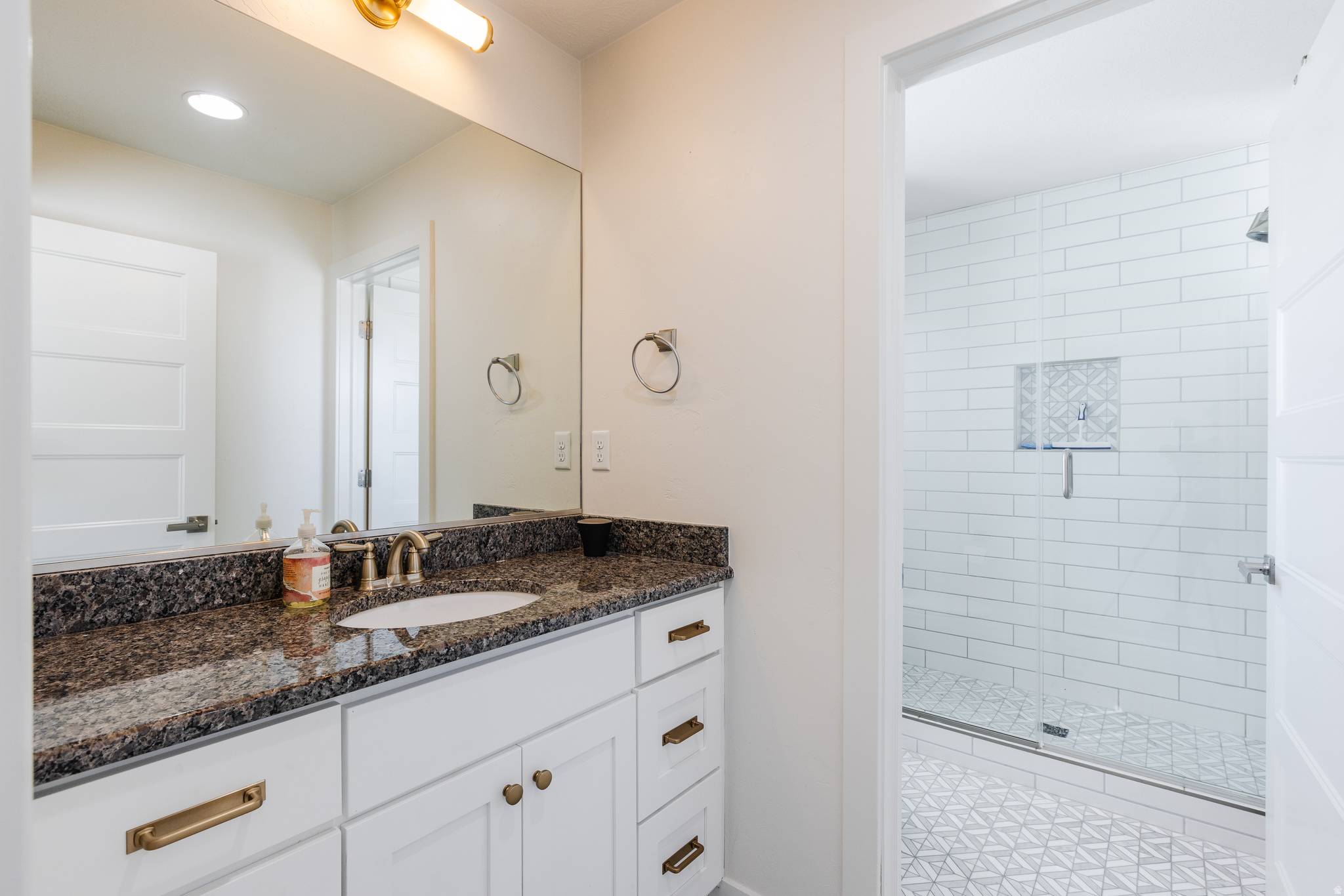 DESERT FIELDS - Residential