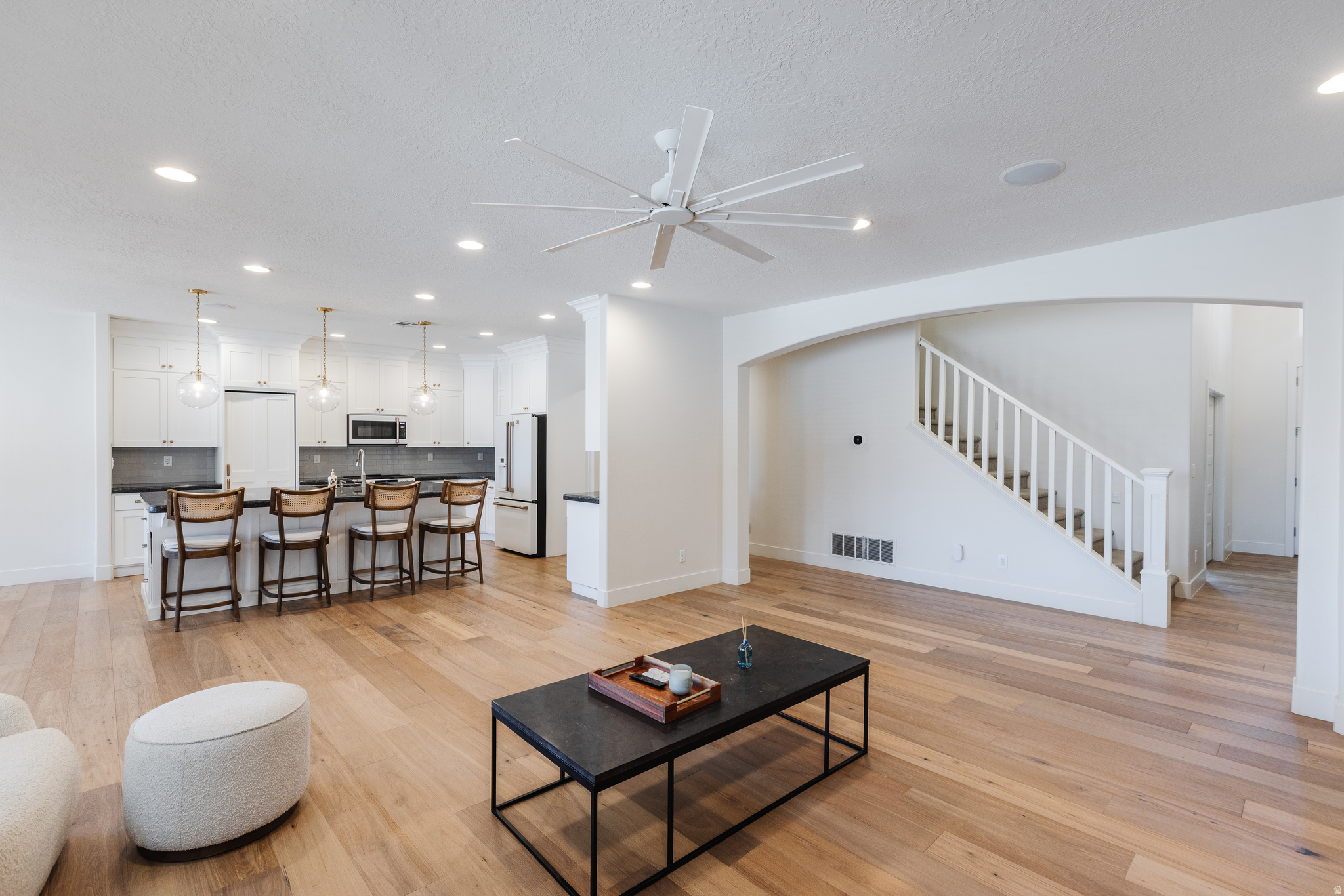 DESERT FIELDS - Residential