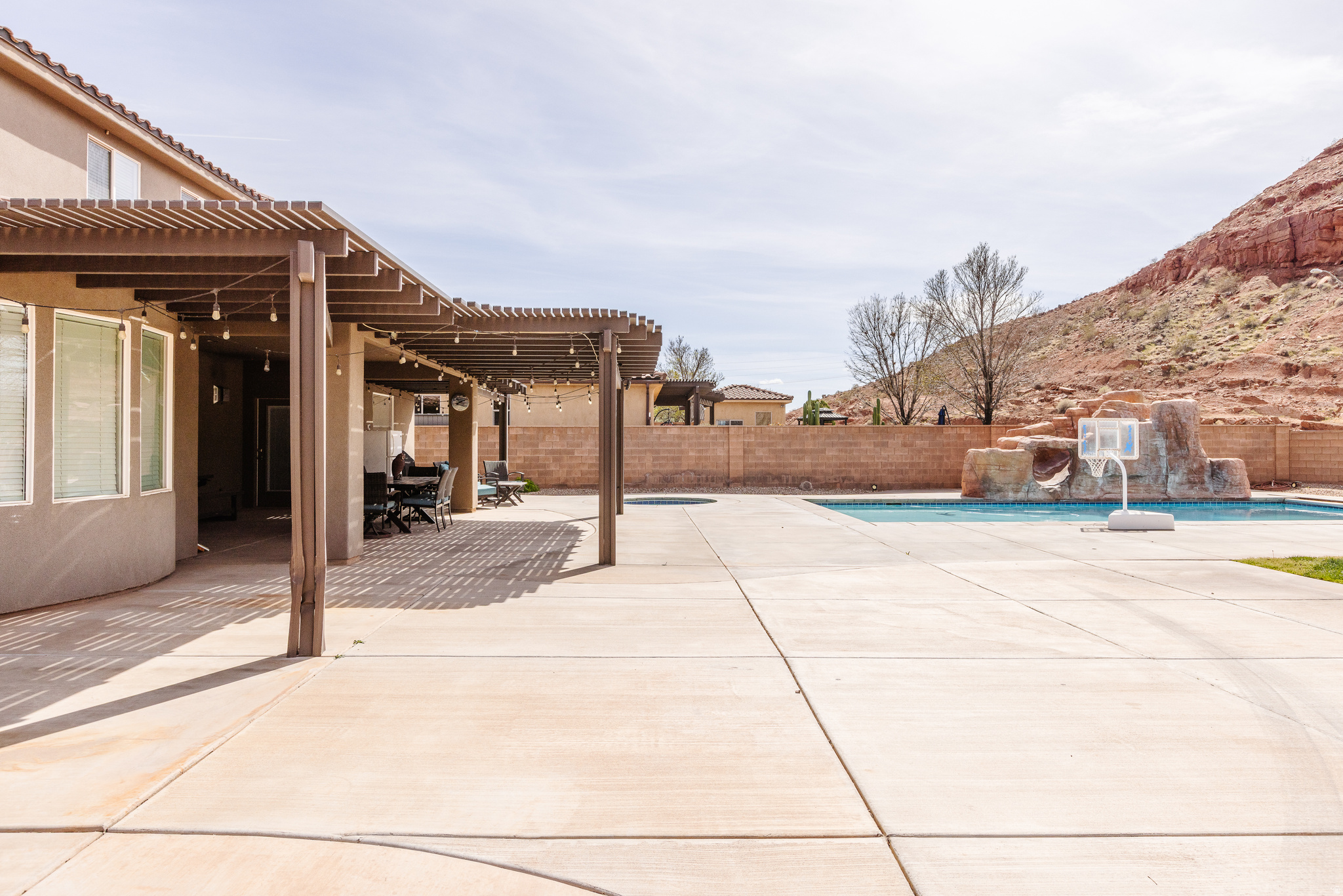 DESERT FIELDS - Residential