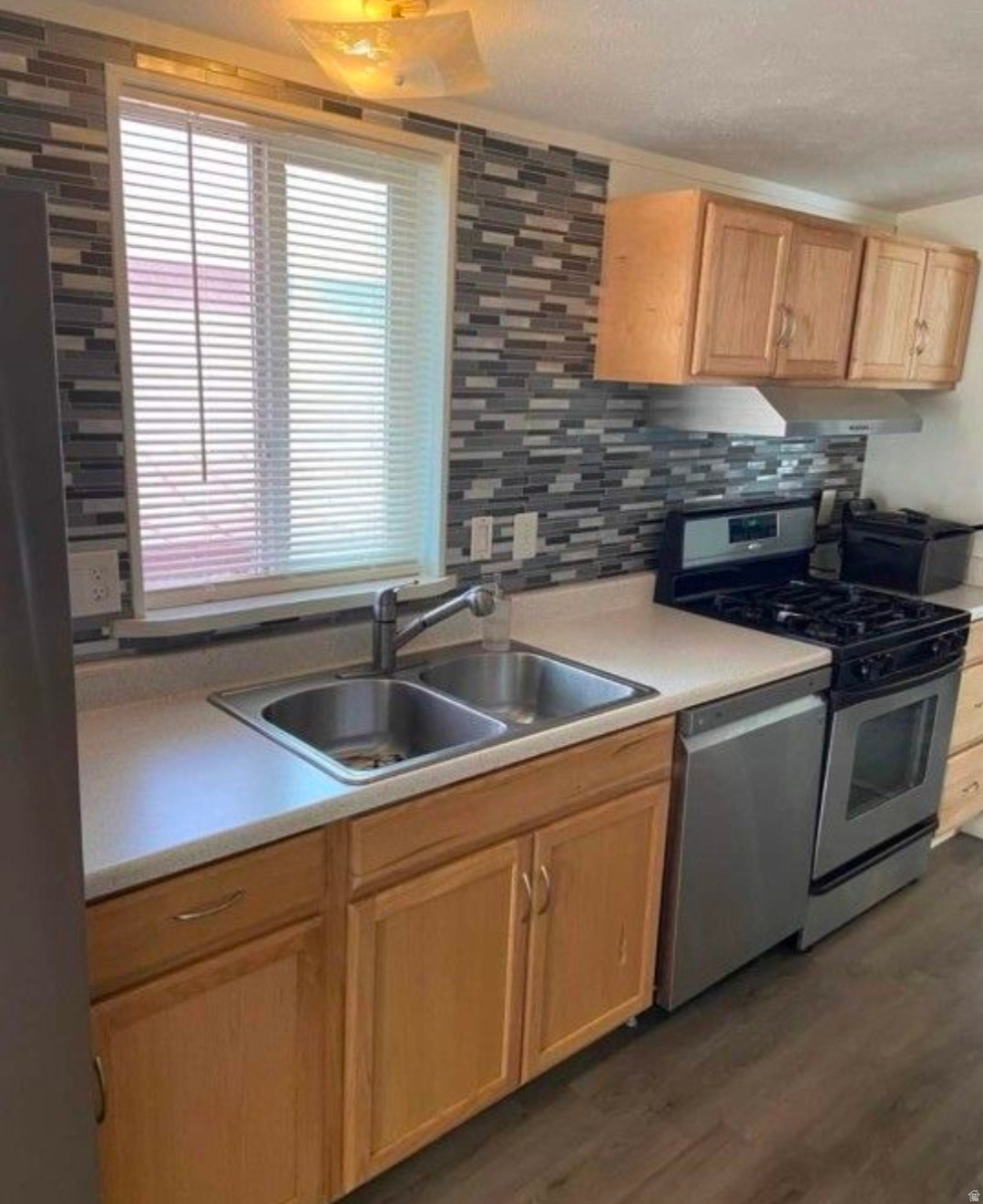 BROOKSIDE - Residential