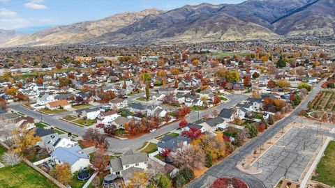 Tiny photo for 58 E 700 S, Kaysville, UT 84037 (MLS # 2123509)