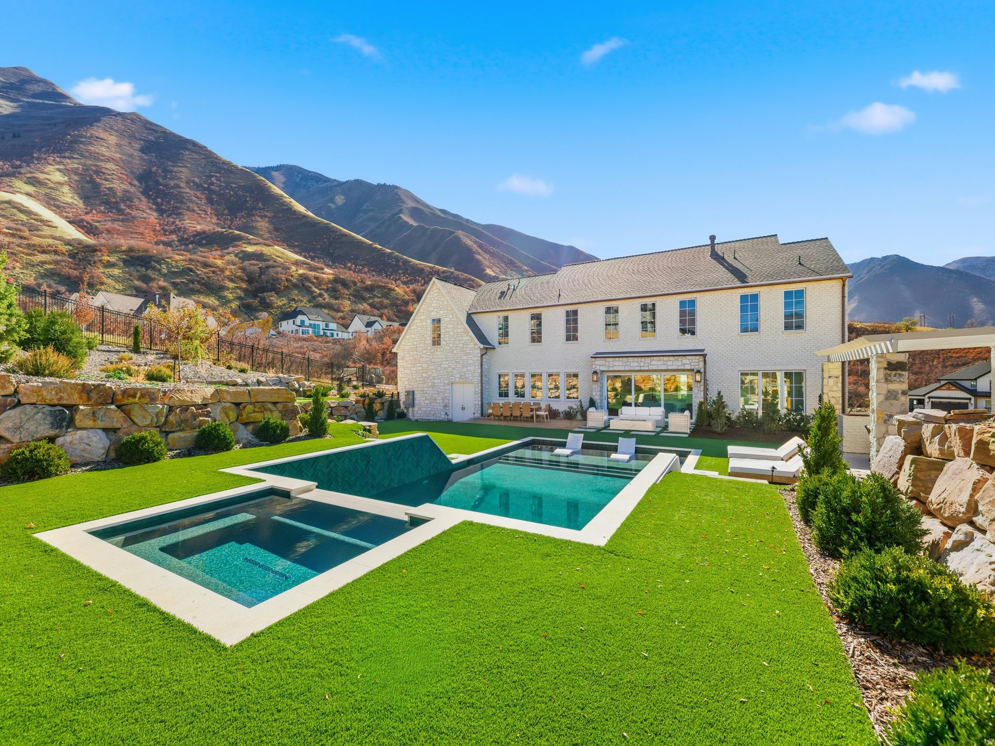 HIDDEN HOLLOW COVE - Residential