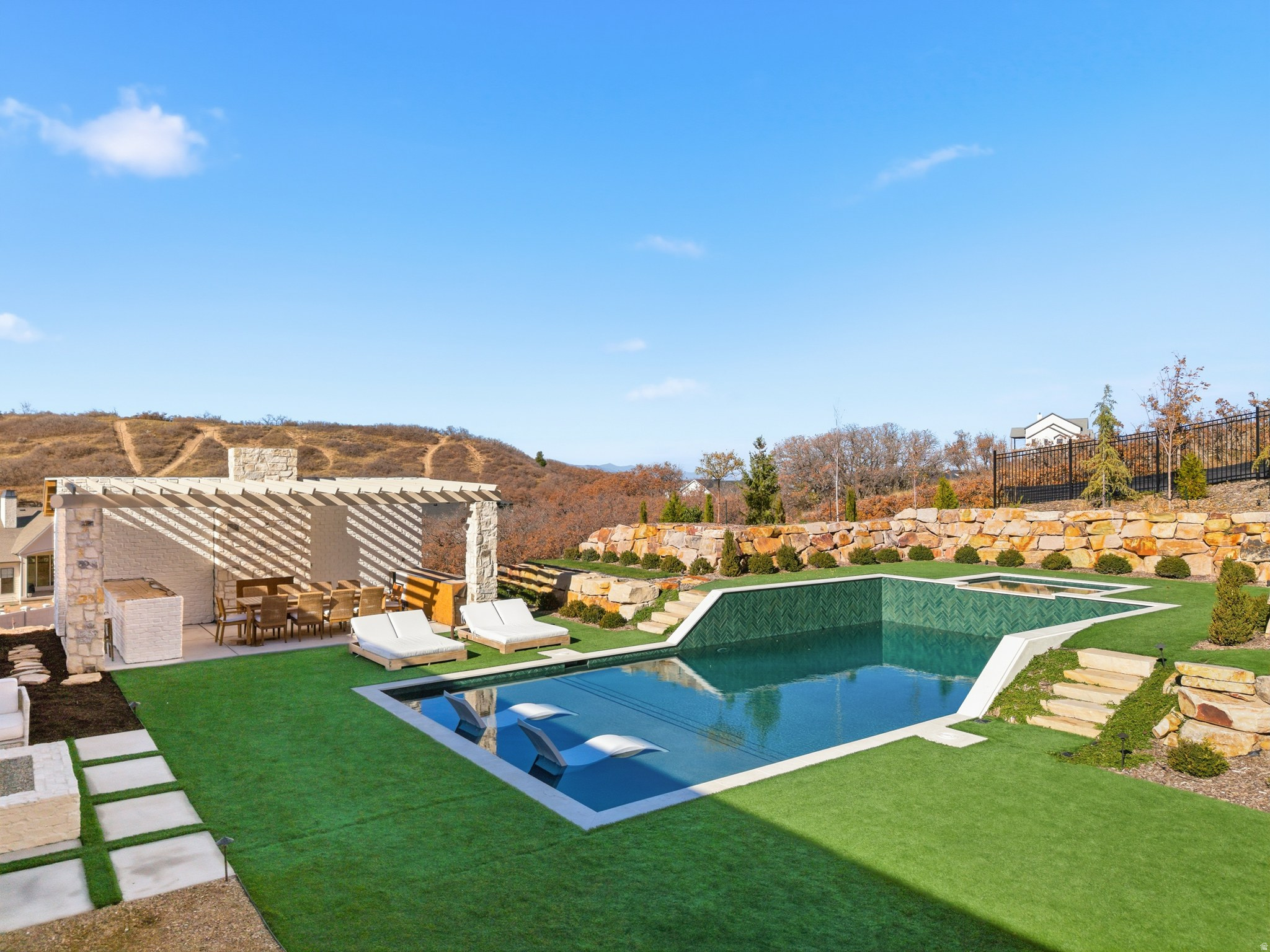 HIDDEN HOLLOW COVE - Residential