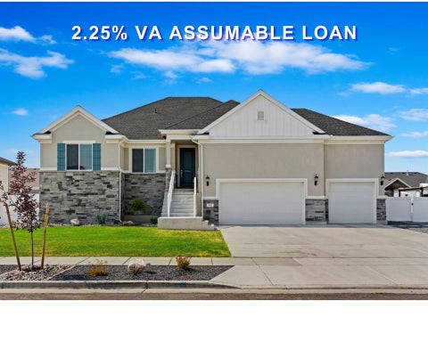 Photo of 3411 W BLUE CRANE DR, Clinton, UT 84015 (MLS # 2179570)