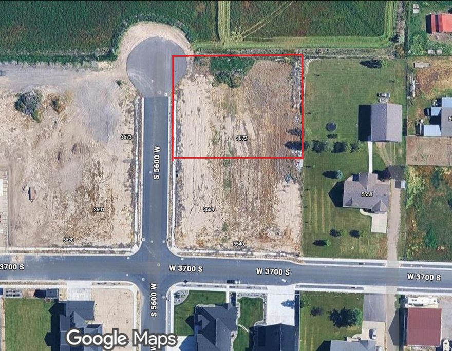 Great opportunity to build your new home on a fully developed 1/2 acre lot in Hooper. Many custom homes already completed in this subdivision. Other homes currently under construction. Lots are BUILDER EXCLUSIVE with Parade Of Homes builder Woodmere Homes. Contact agent for additional information.