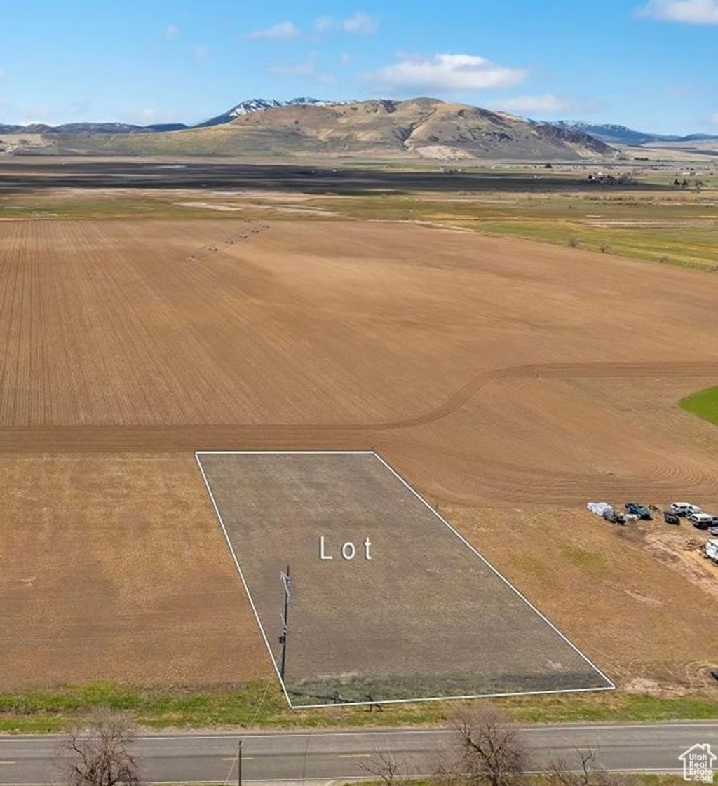 Photo of 7985 N 2400 W #3, Amalga, UT 84335 (MLS # 2158811)