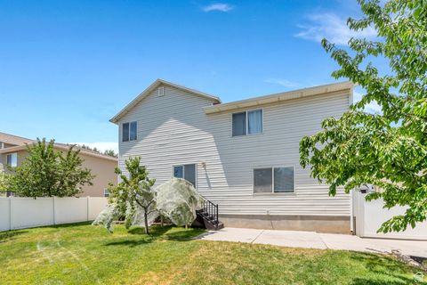 Tiny photo for 1696 N 2640 W, Lehi, UT 84043 (MLS # 2096065)