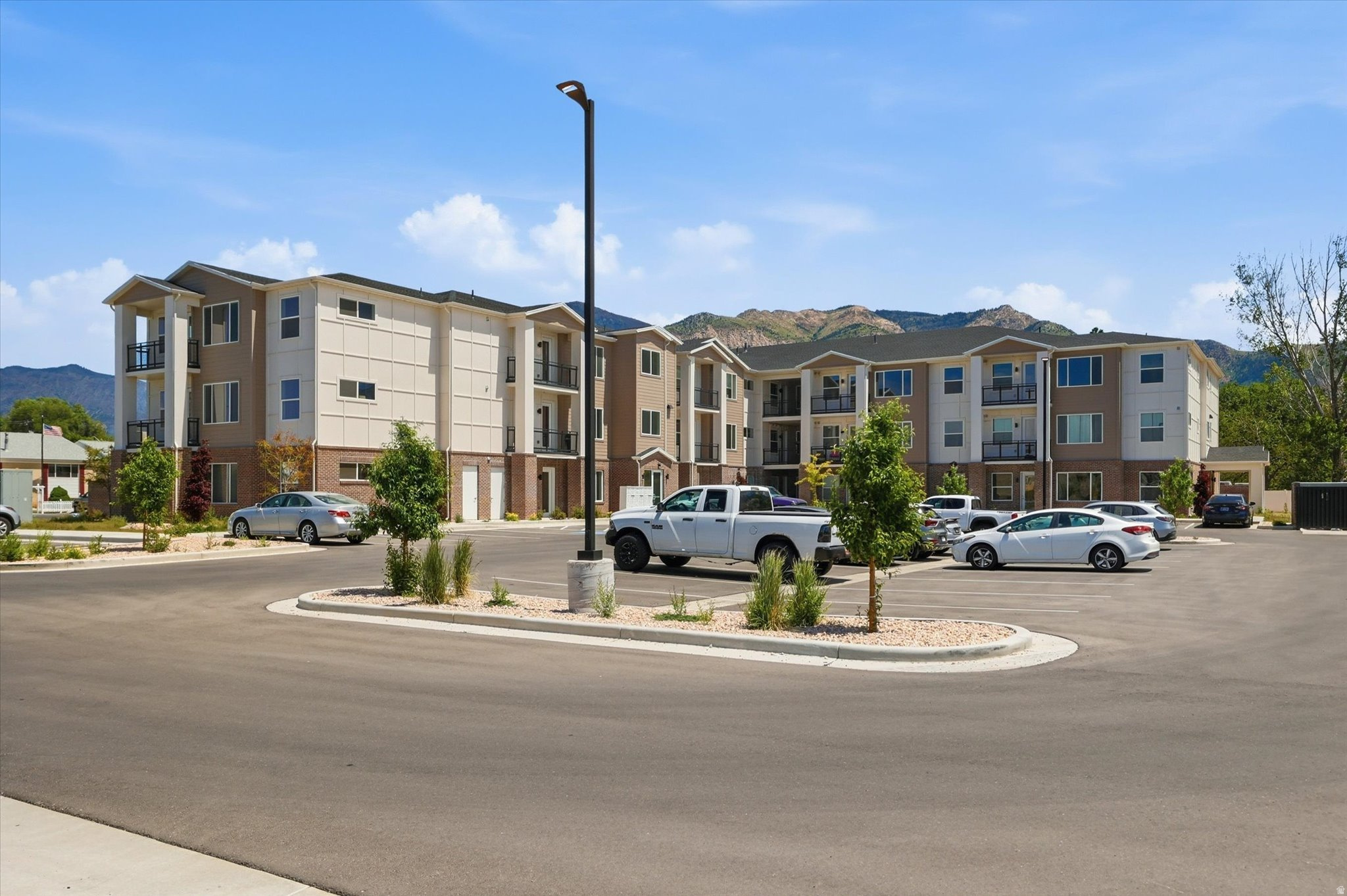 MORRELLI APARTMENTS - Residential
