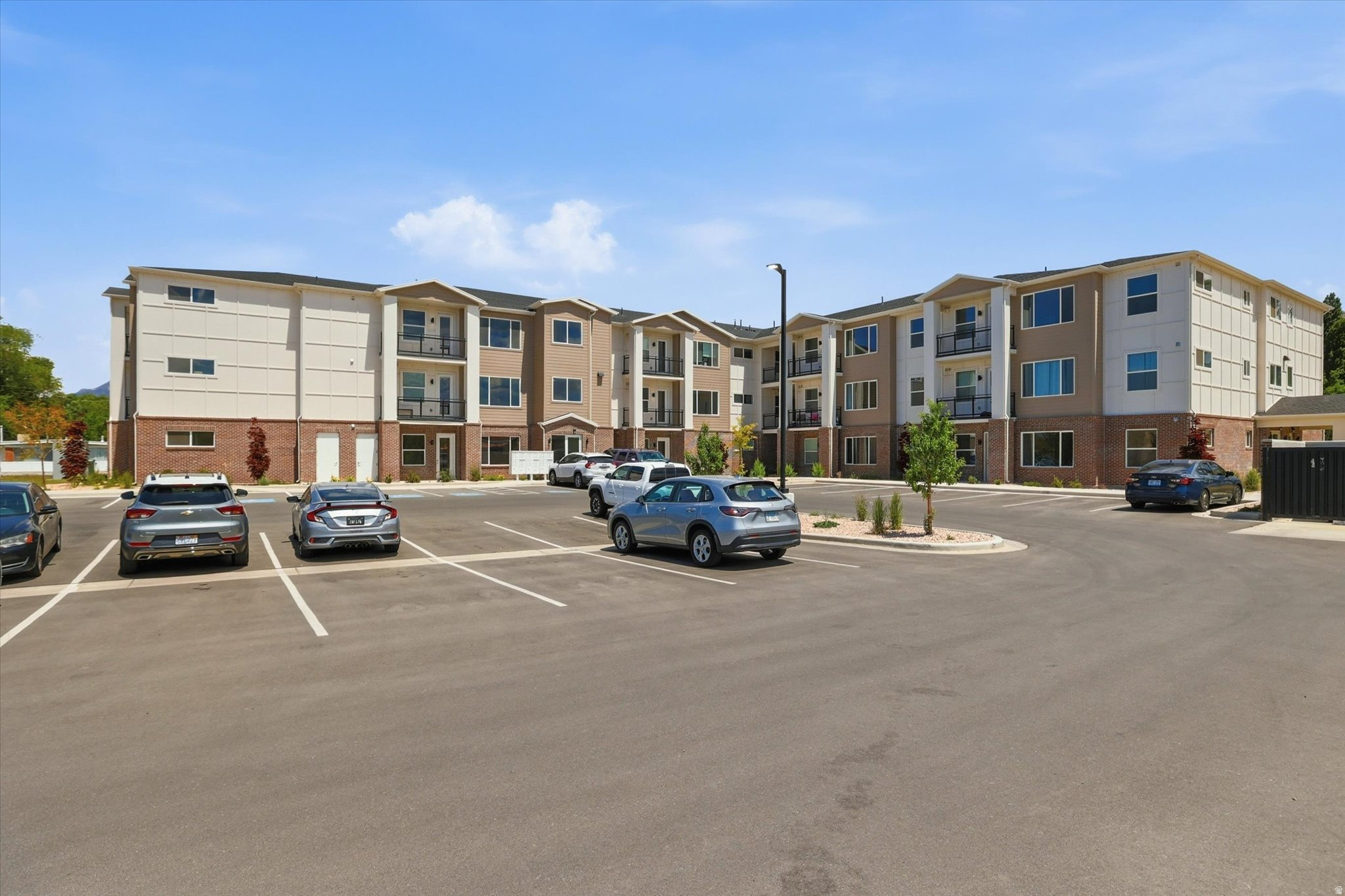 MORRELLI APARTMENTS - Residential