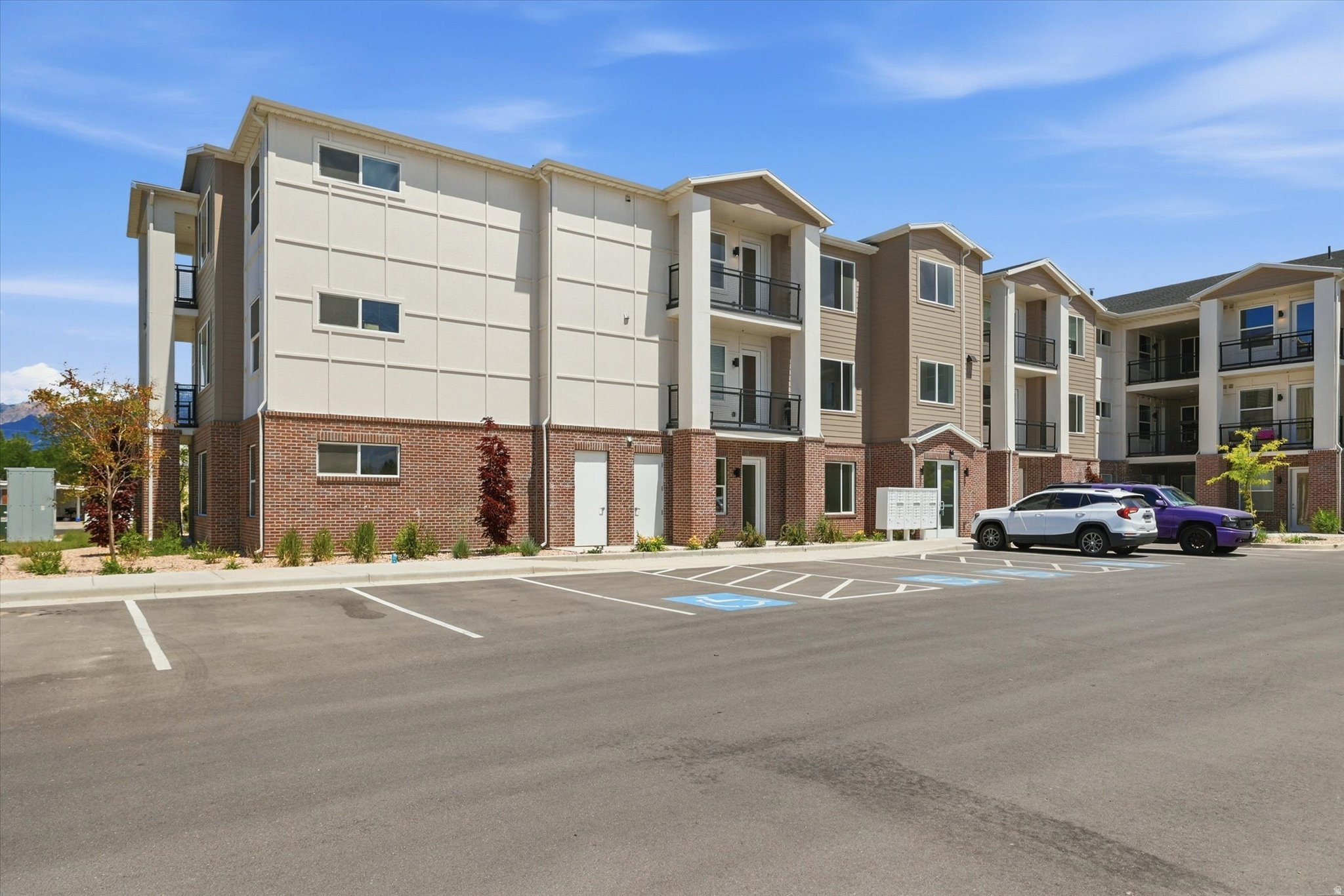 MORRELLI APARTMENTS - Residential