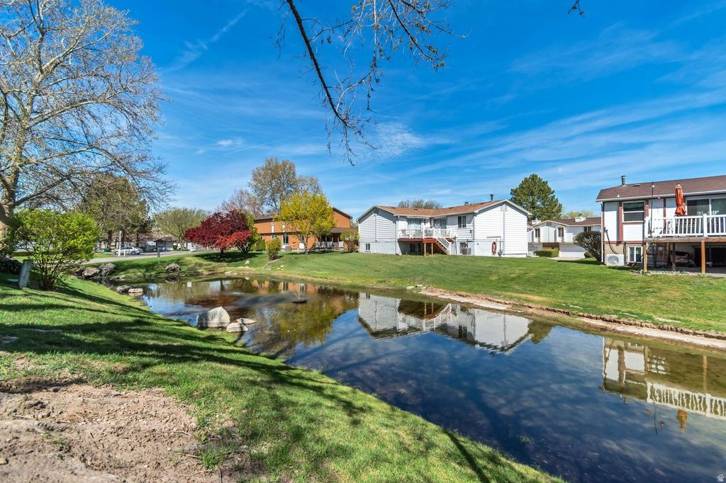 Photo of 1212 W MIDDLESEX RD, Taylorsville, UT 84123 (MLS # 2149307)