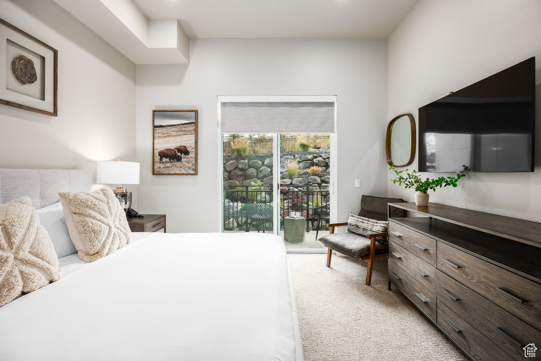 BLACK ROCK LUXURY CO - Residential