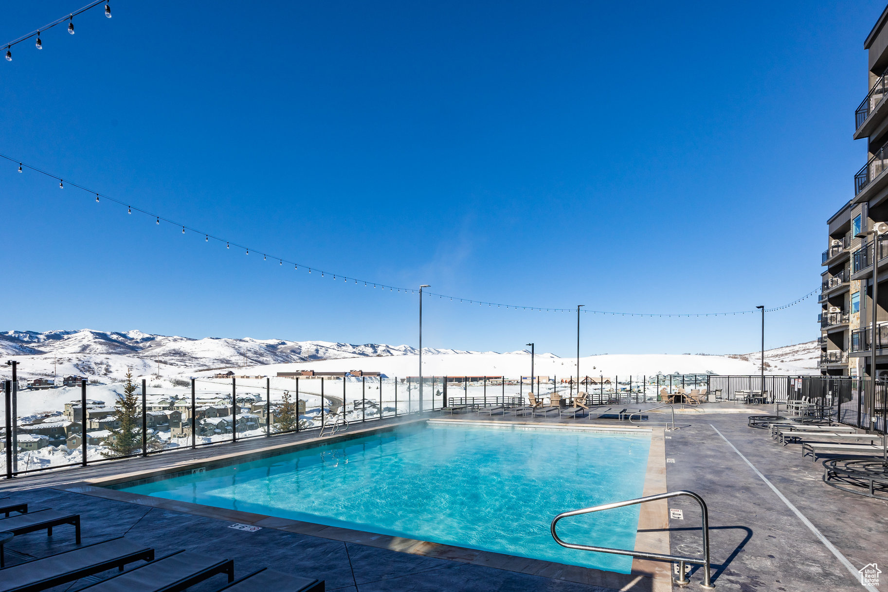 BLACK ROCK LUXURY CO - Residential