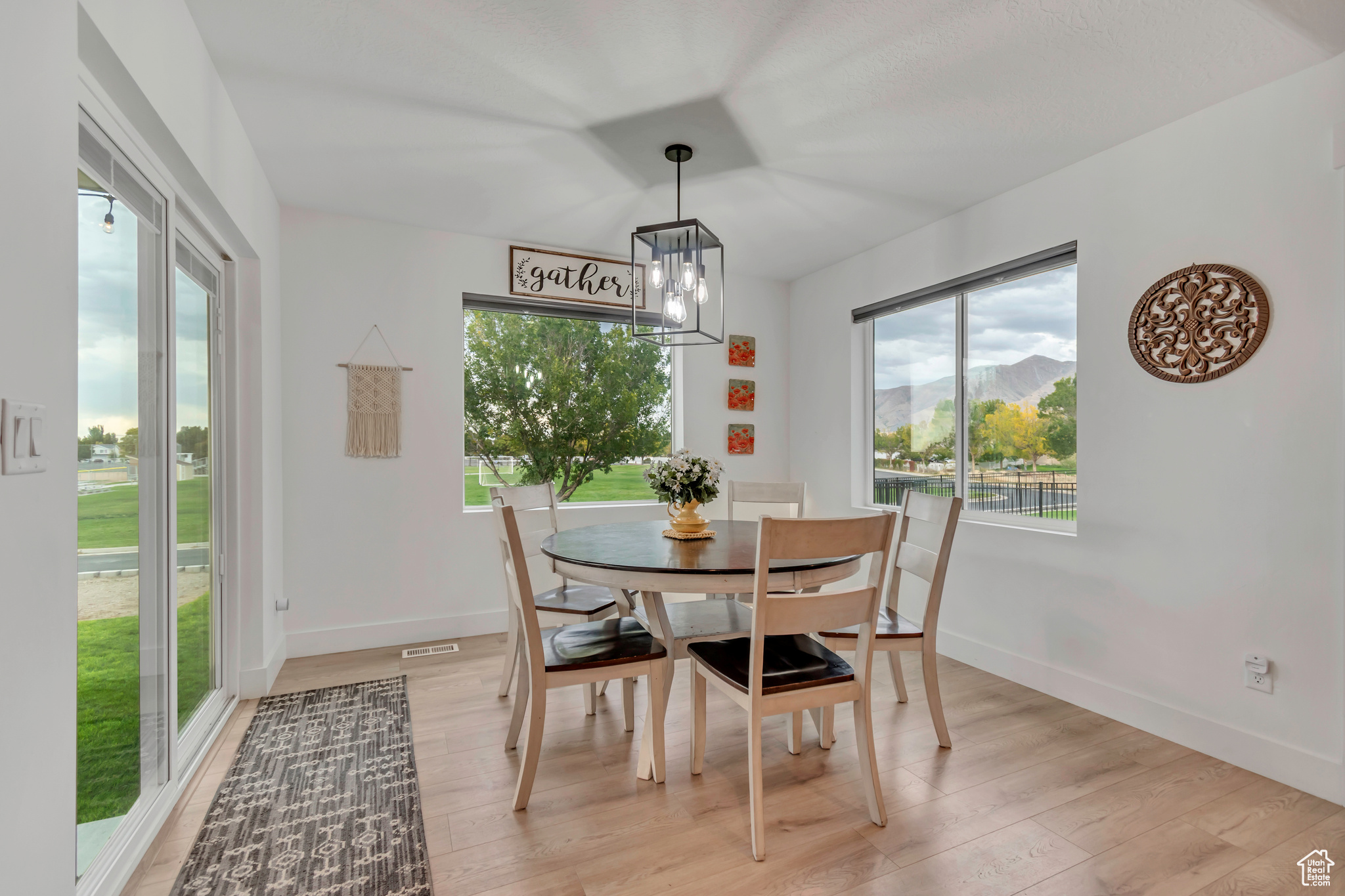 SUNNYSIDE ESTATES - Residential