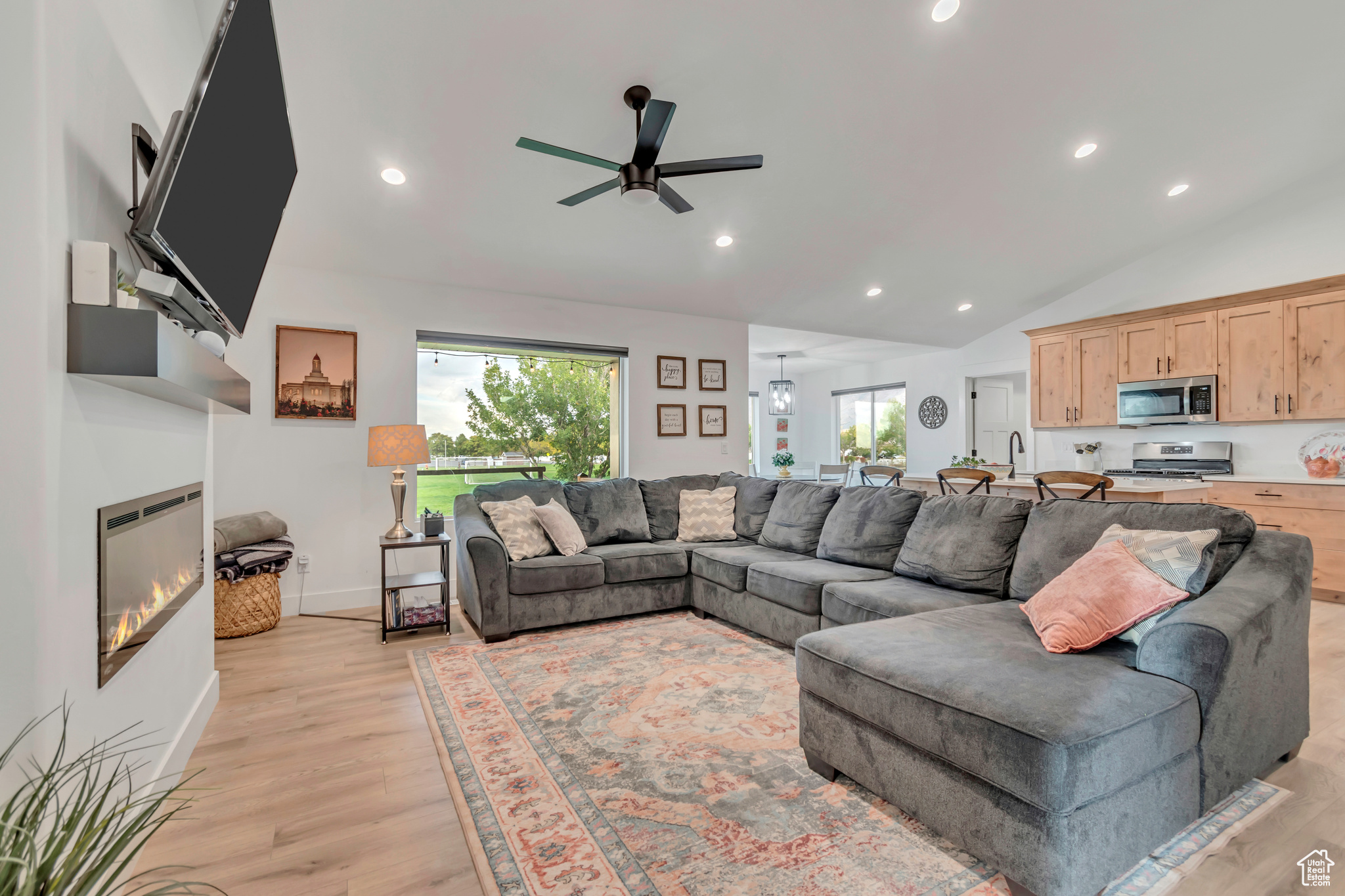 SUNNYSIDE ESTATES - Residential