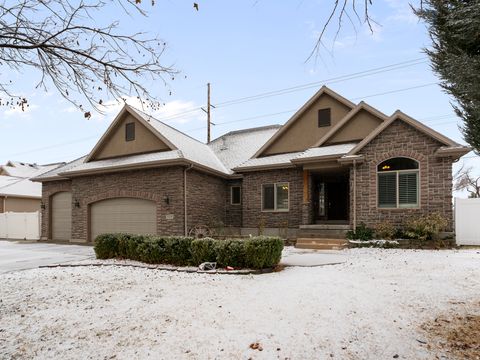 Photo of 3059 W UINTA PINES CIR, South Jordan, UT 84095 (MLS # 2140772)