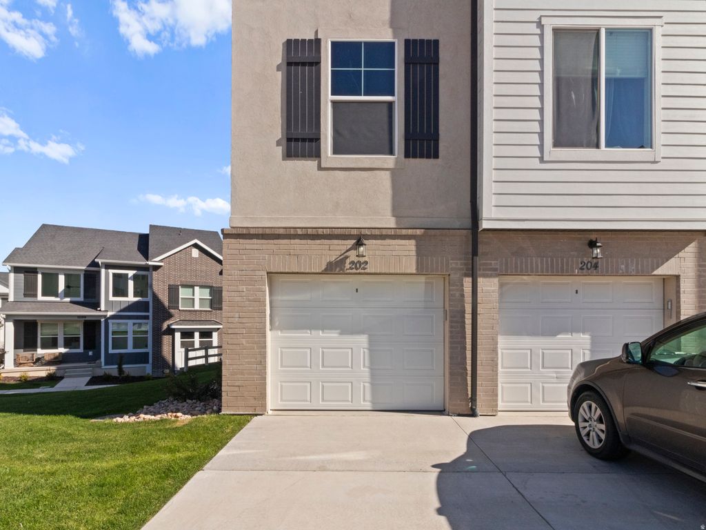 Photo of 782 N PRATT LN #202, Saratoga Springs, UT 84045 (MLS # 2128023)