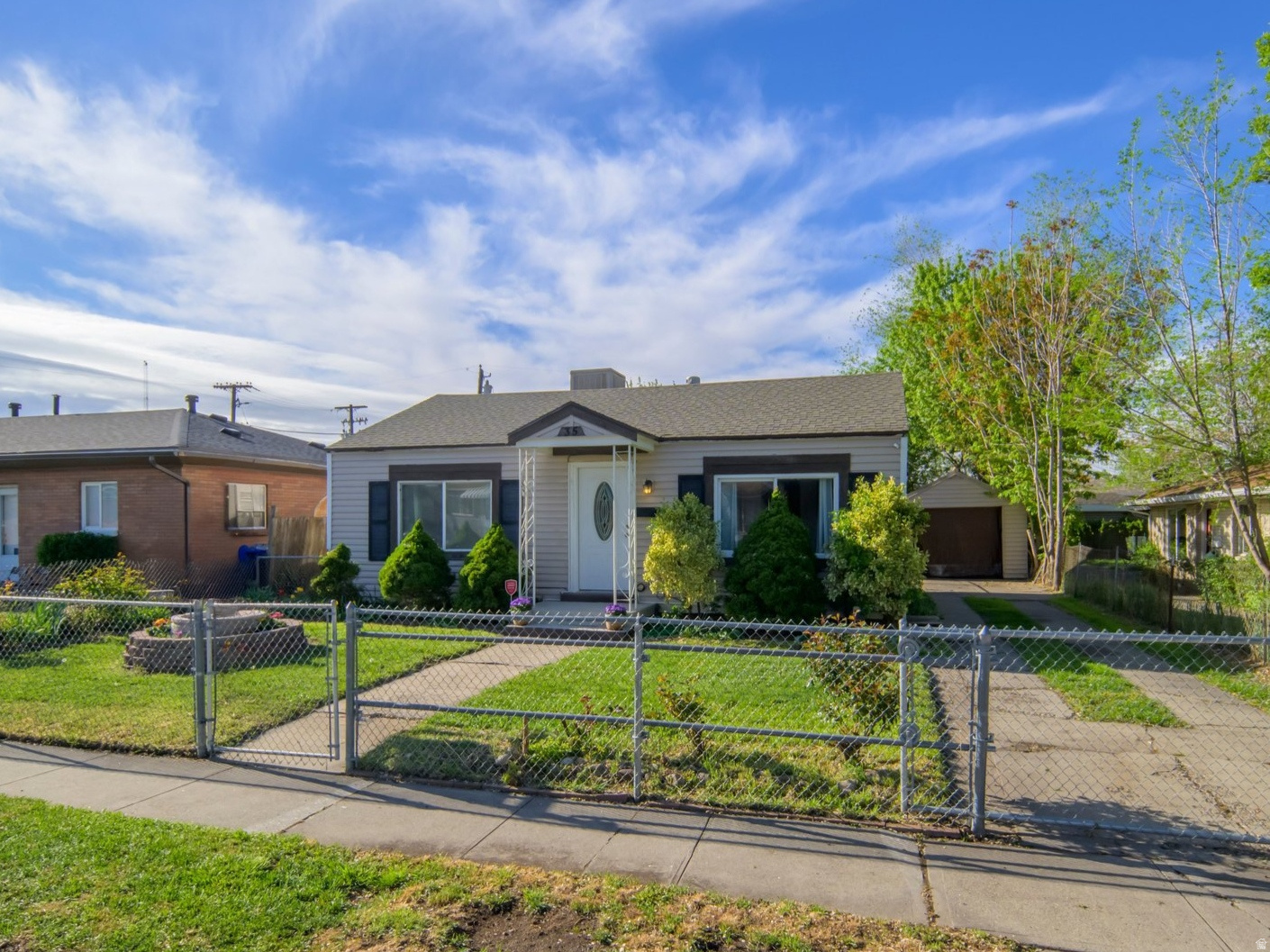 SOUTHGATE PARK - Residential