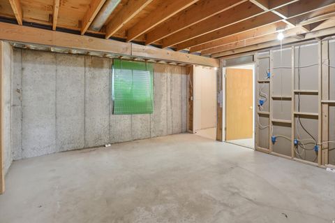 Tiny photo for 5558 S 1025 E, South Ogden, UT 84405 (MLS # 2138766)