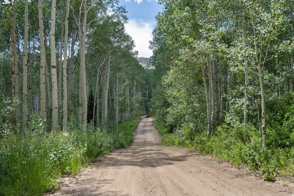 Photo of 2086 W BRIGHT STAR RD #17, Midway, UT 84049 (MLS # 2130357)