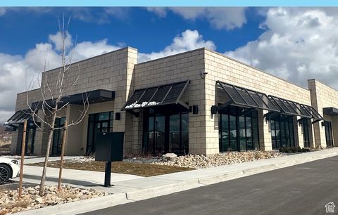 Photo of 1410 S UNIVERSITY PARK #100, Clearfield, UT 84015 (MLS # 2074033)