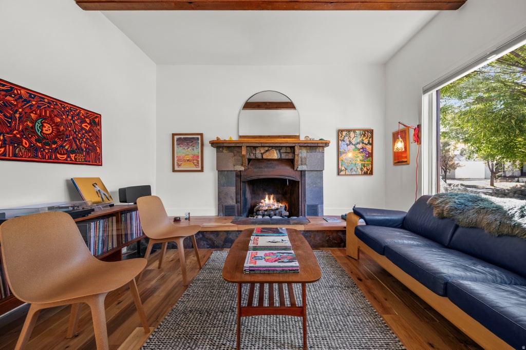 Photo of 927 E LAIRD AVE, Salt Lake City, UT 84105 (MLS # 2184722)
