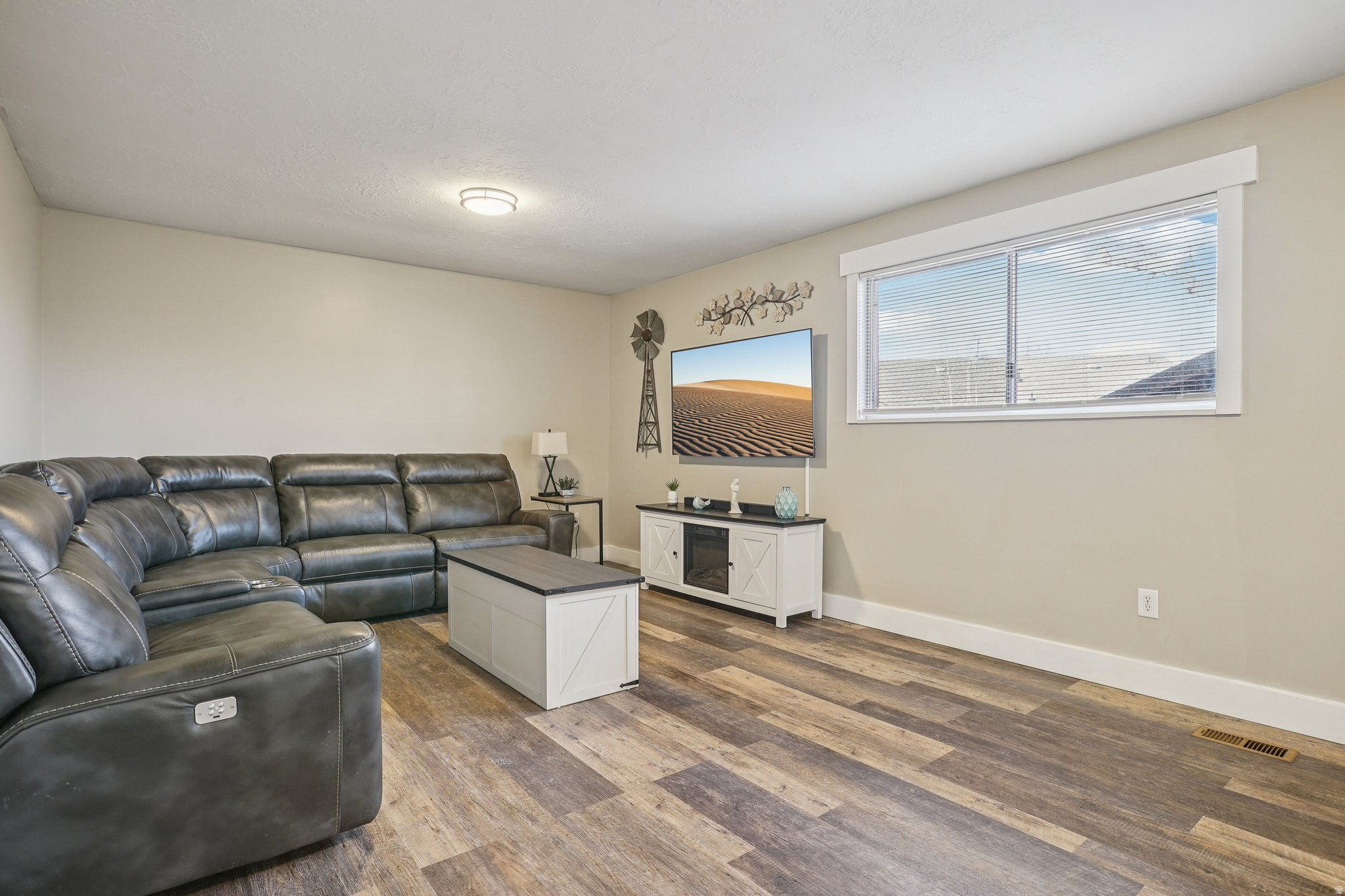 CONTINENTAL ESTATES - Residential